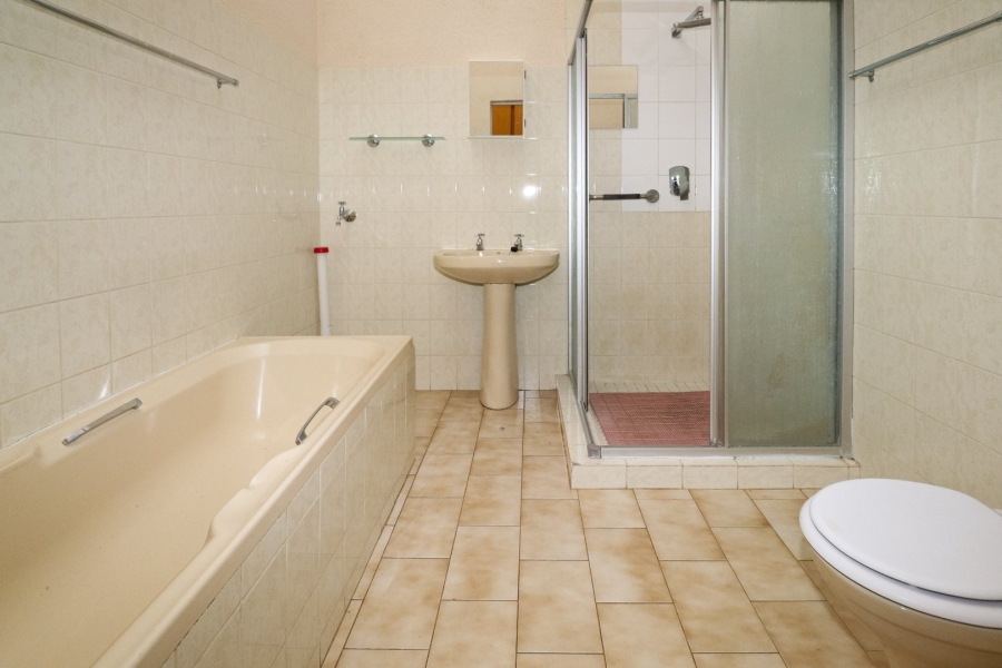 2 Bedroom Property for Sale in Oudorp North West